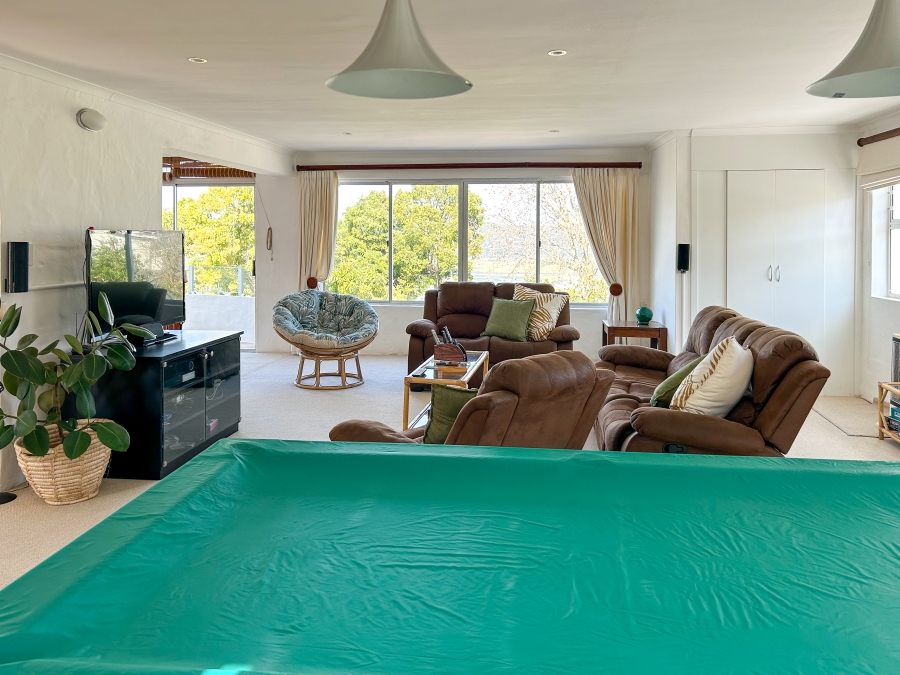 5 Bedroom Property for Sale in Heuwelkruin Western Cape